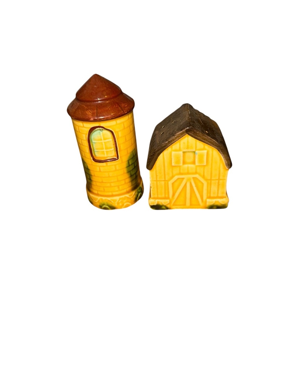 Vintage barn and silo salt and pepper shakers